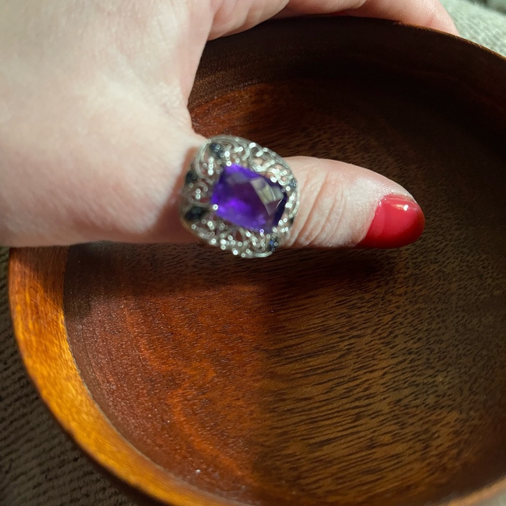 Elegant Silver and Purple Gemstone Ring